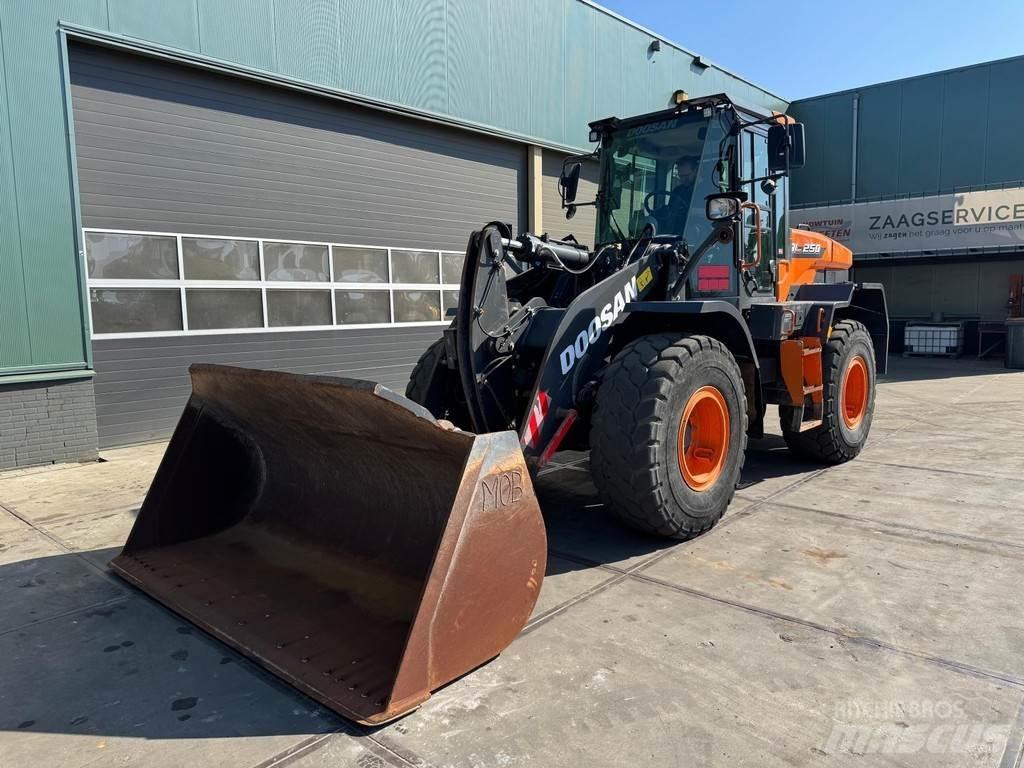 Doosan DL250-7 Rataslaadurid