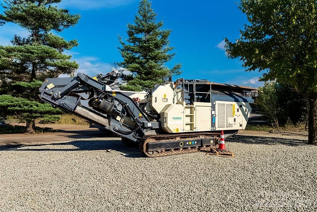 Metso J90 Iseliikuvad purustid