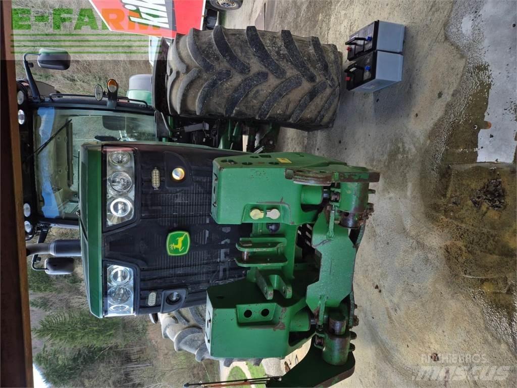 John Deere 8245 R Traktorid