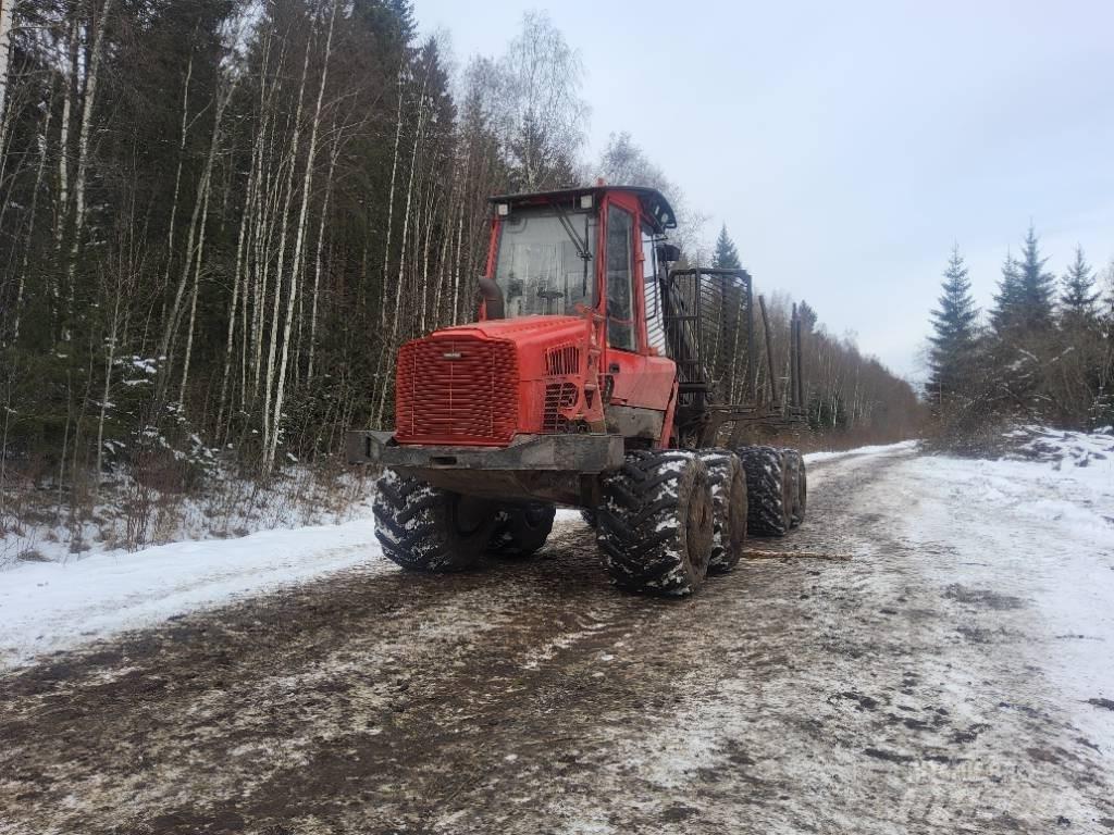 Komatsu 835 Forwarderid