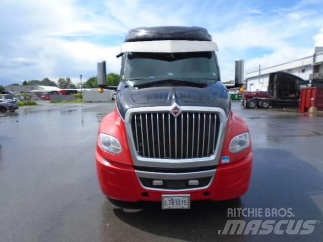 International LT625 Sadulveokid