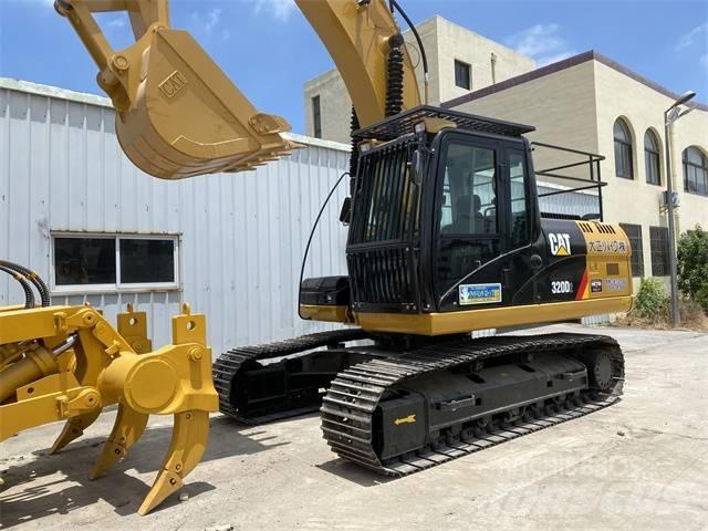 CAT 320 D Roomikekskavaatorid