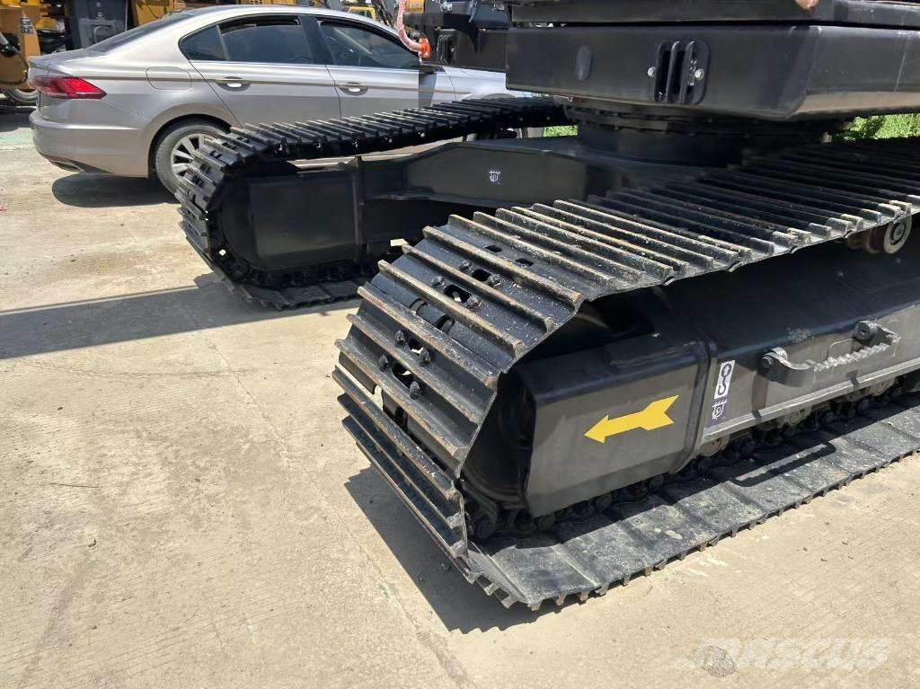 Volvo EC 220 Roomikekskavaatorid