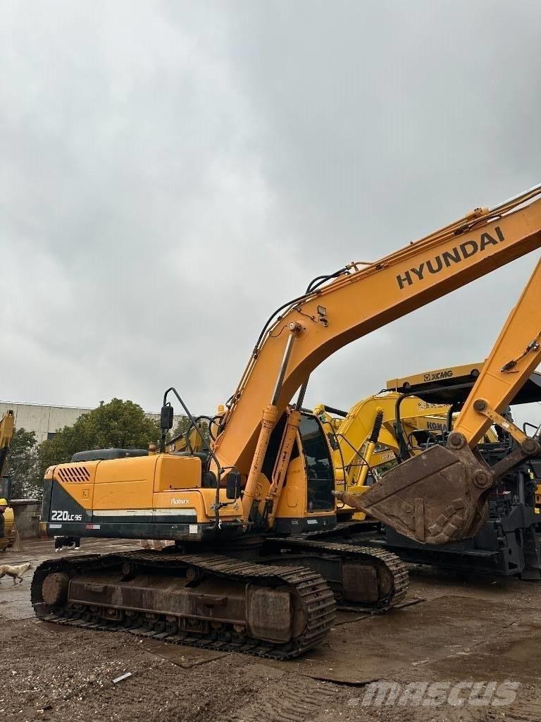 Hyundai 220LC-9S Roomikekskavaatorid
