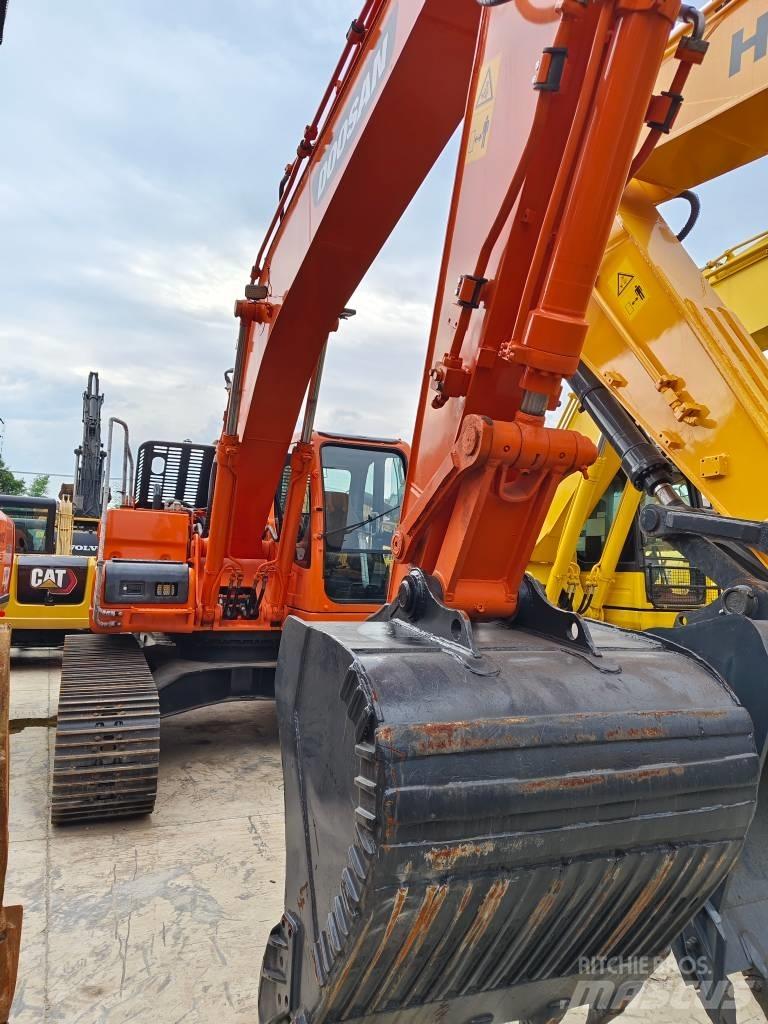 Doosan DX 225 LC-9C Roomikekskavaatorid