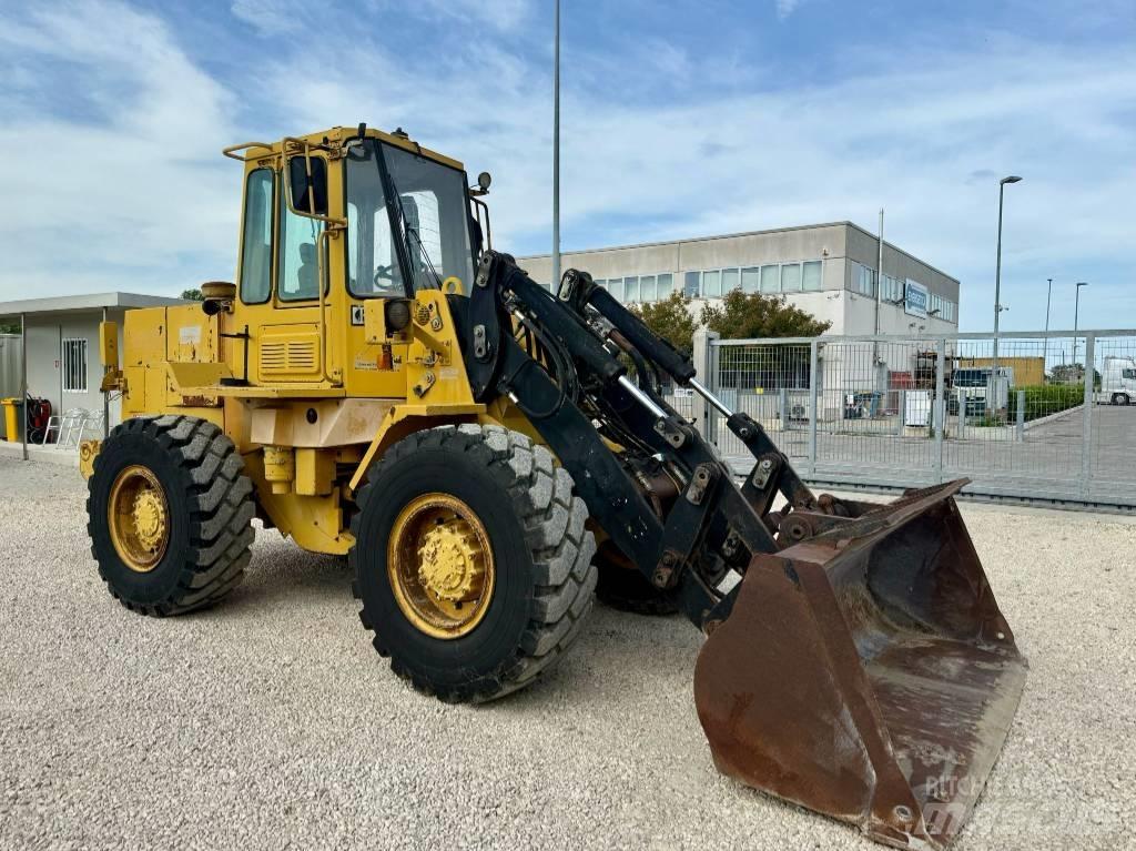 CAT IT 18 B Rataslaadurid