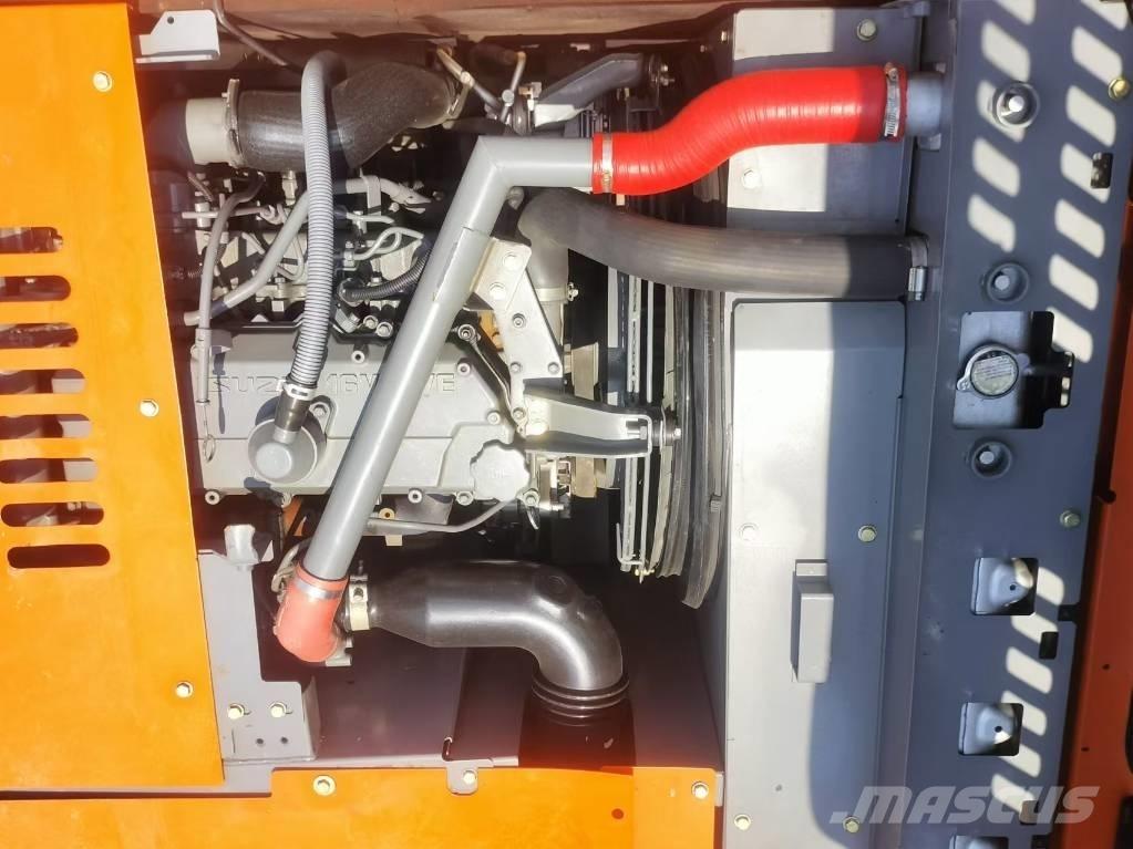 Hitachi ZX 210 Roomikekskavaatorid