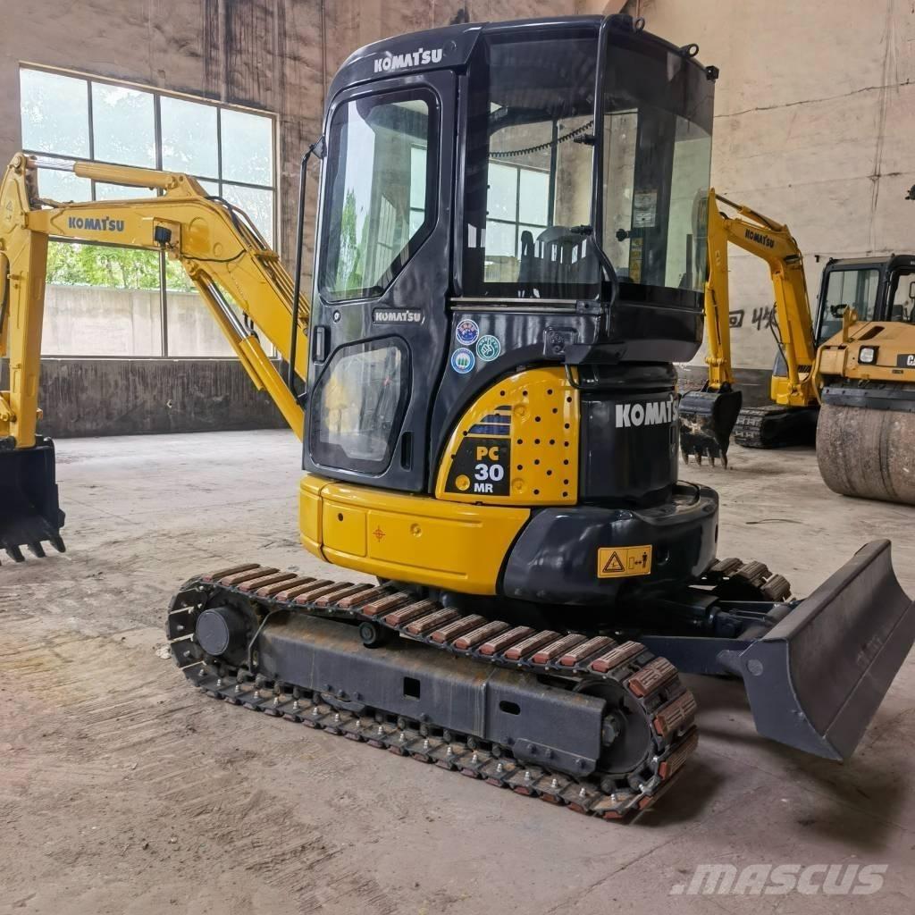 Komatsu PC30 Roomikekskavaatorid
