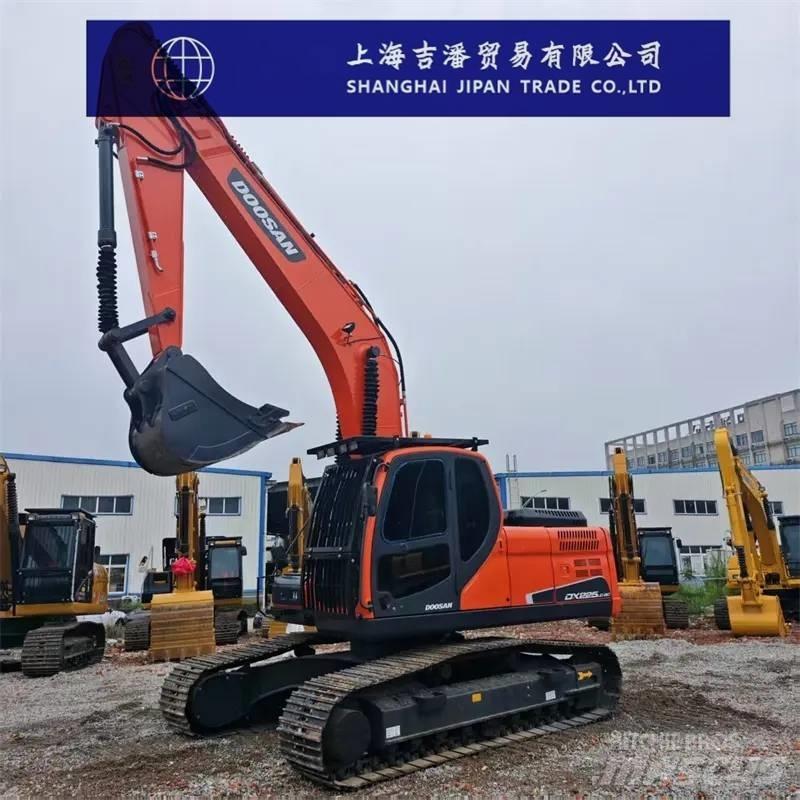 Doosan DX 225 Roomikekskavaatorid