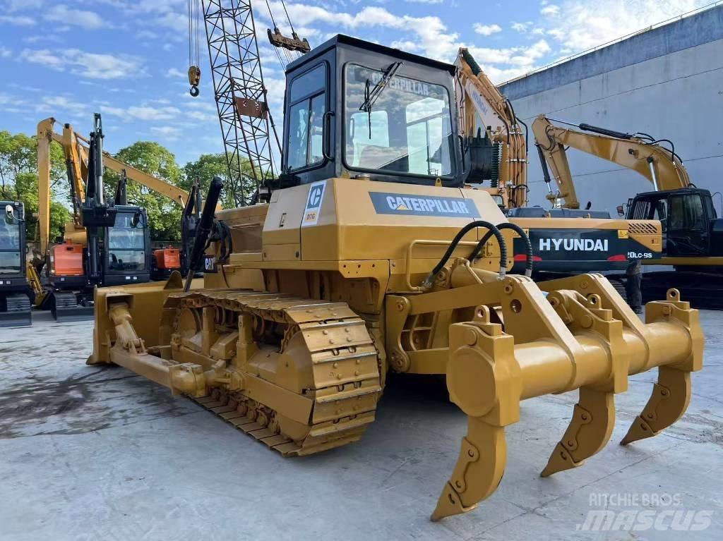 CAT D7G Buldooserid