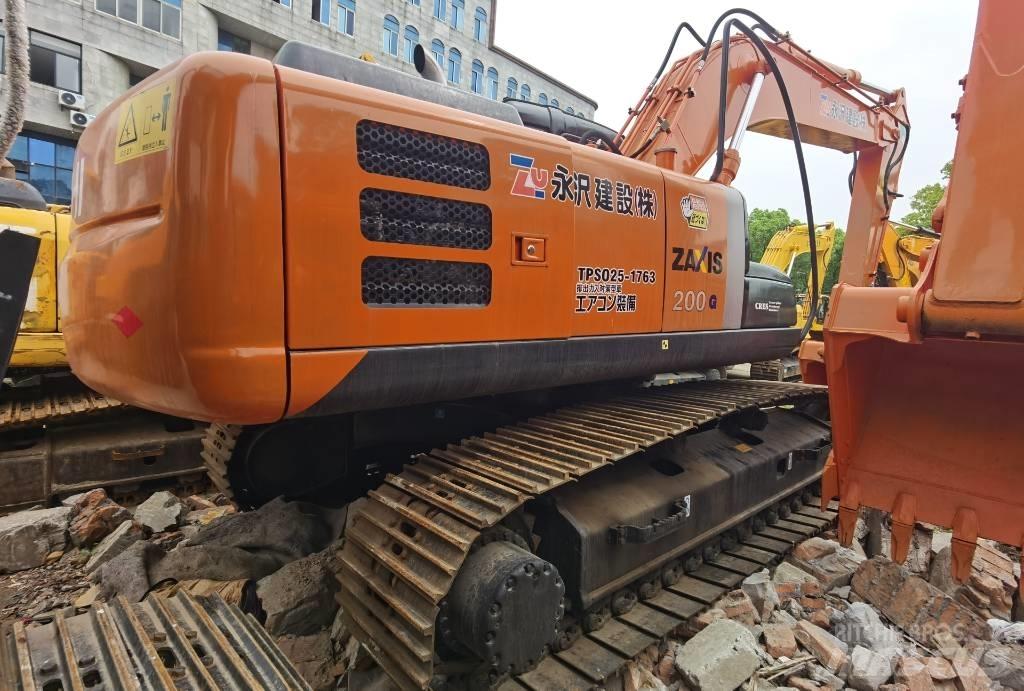 Hitachi ZX 200 Roomikekskavaatorid