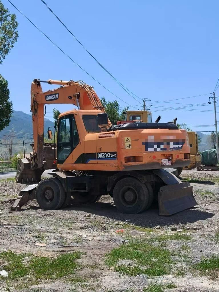 Doosan DH210W-7 Ratasekskavaatorid