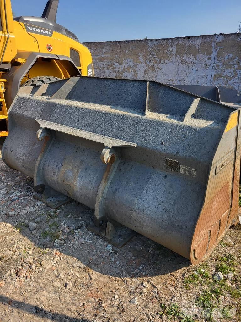 Volvo L 120 H Rataslaadurid