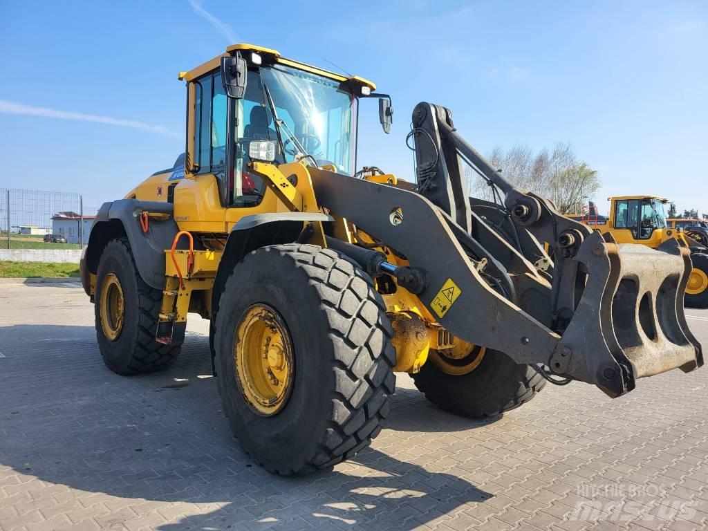 Volvo L 120 H Rataslaadurid
