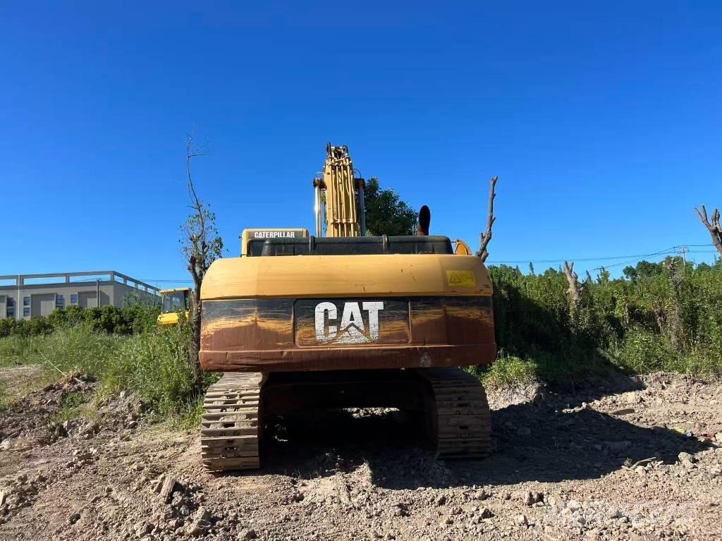 CAT 330 C Roomikekskavaatorid