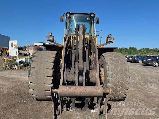 Volvo L220D Rataslaadurid
