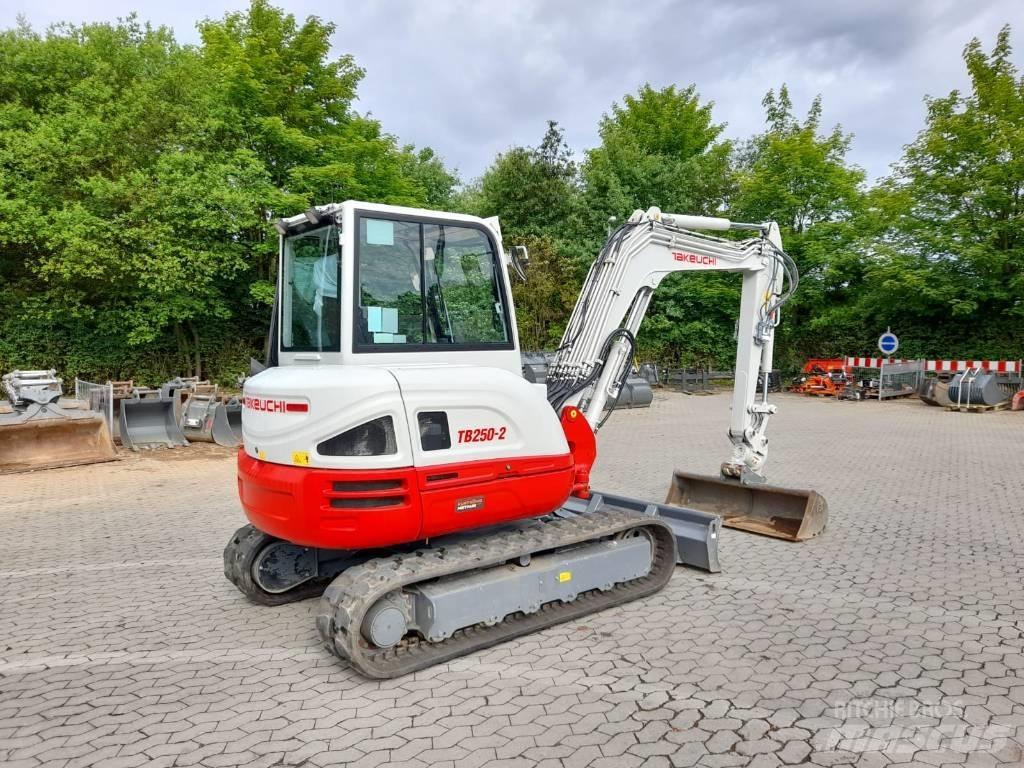 Takeuchi TB 250-2 Miniekskavaatorid < 7 t