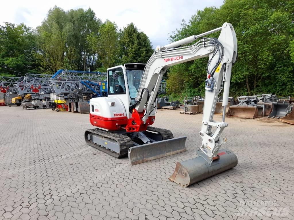 Takeuchi TB 250-2 Miniekskavaatorid < 7 t