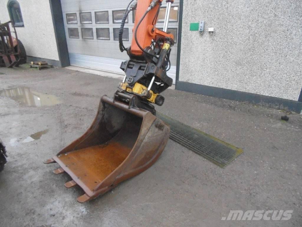 Hitachi 85 US Väikeekskavaatorid 7t-12t