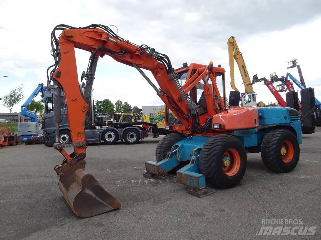 Mecalac 12MXT Ratasekskavaatorid