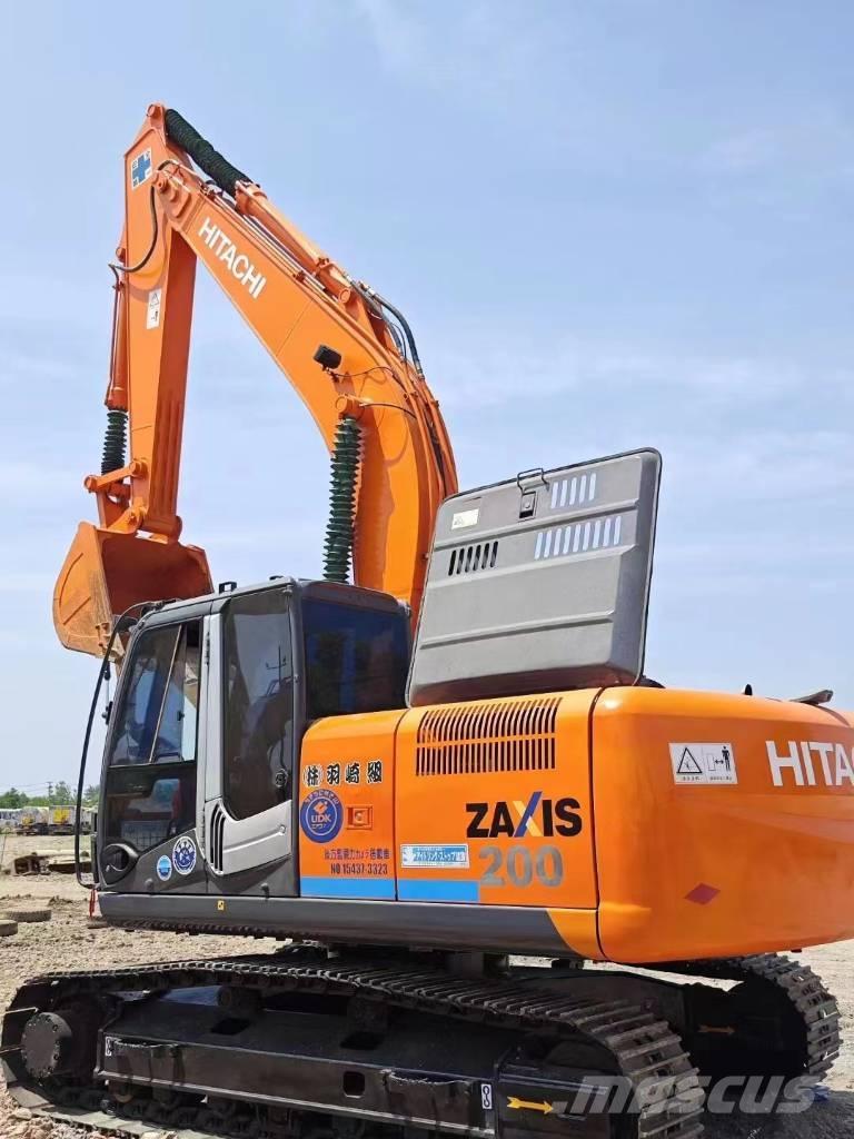 Hitachi ZX200 Roomikekskavaatorid