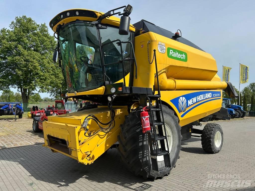 New Holland TC 5070 Teraviljakombainid