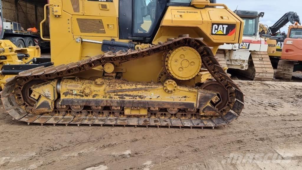 CAT D 6 N LGP Buldooserid