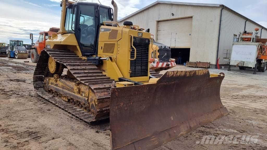 CAT D 6 N LGP Buldooserid
