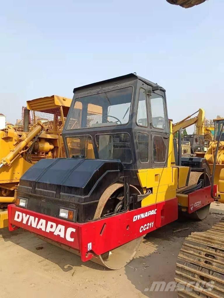 Dynapac CC 211 Tandemrullid