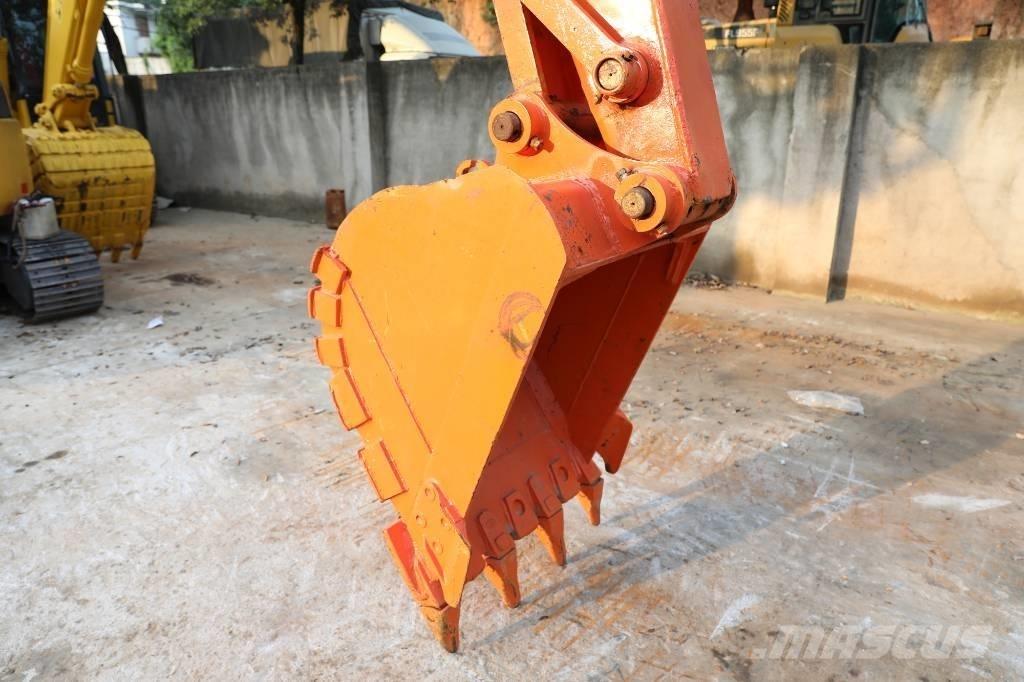 Hitachi ZX 120-6 Roomikekskavaatorid