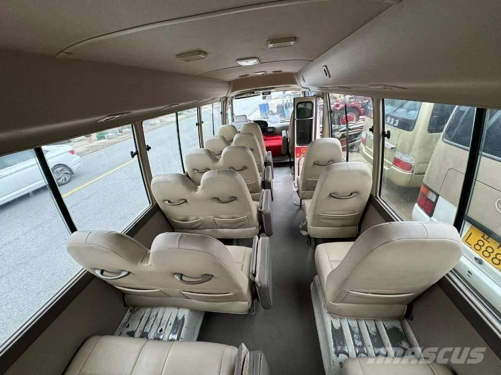 Toyota Coaster Bus Väikebussid