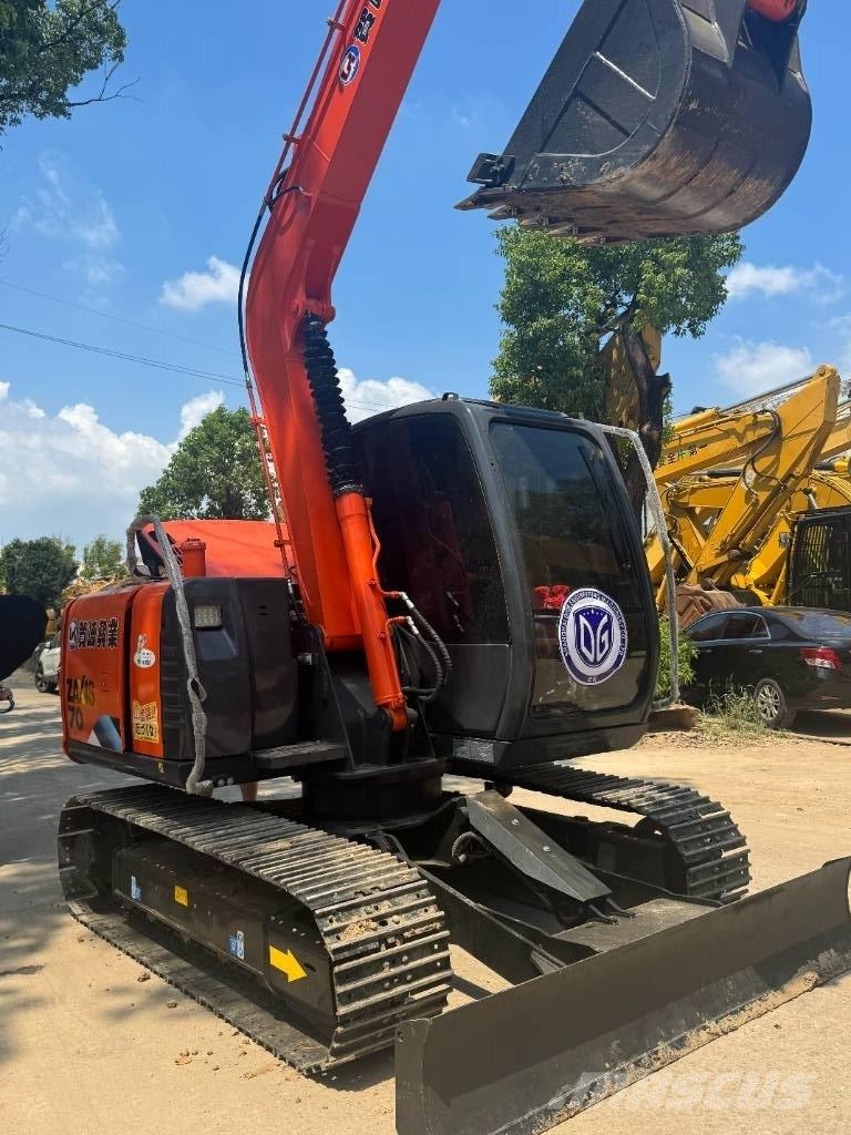 Hitachi ZX 70 Roomikekskavaatorid