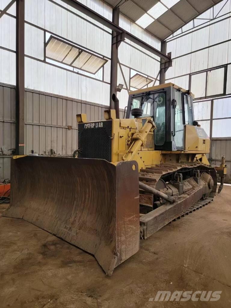 CAT D7G2 Buldooserid