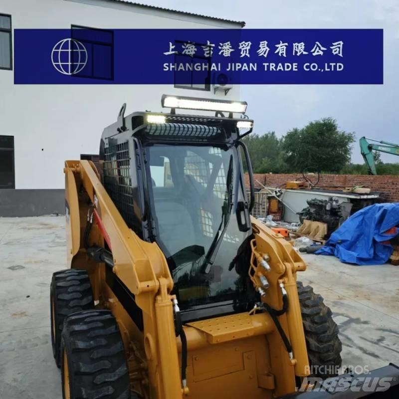 CAT 246 C Kompaktlaadurid