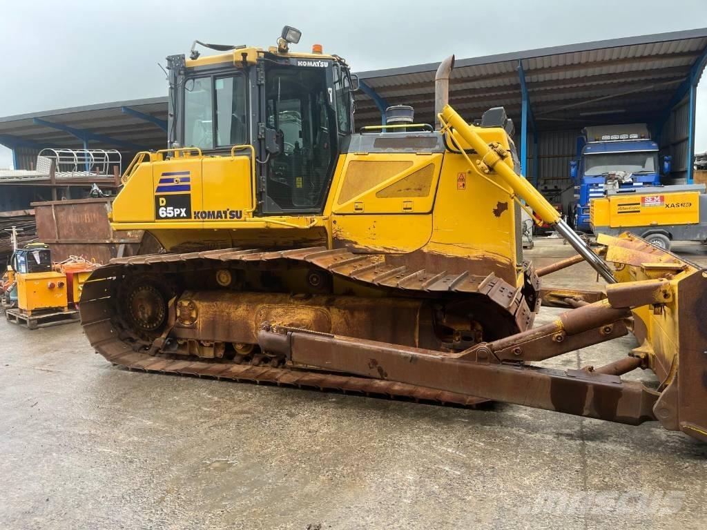 Komatsu 65 PX-17 Buldooserid