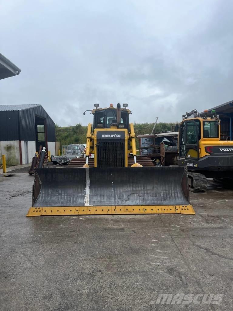 Komatsu 65 PX-17 Buldooserid