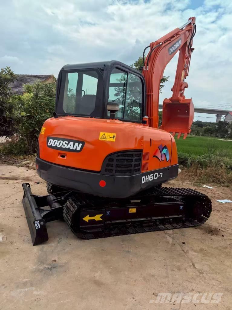 Doosan DH 60-7 Miniekskavaatorid < 7 t
