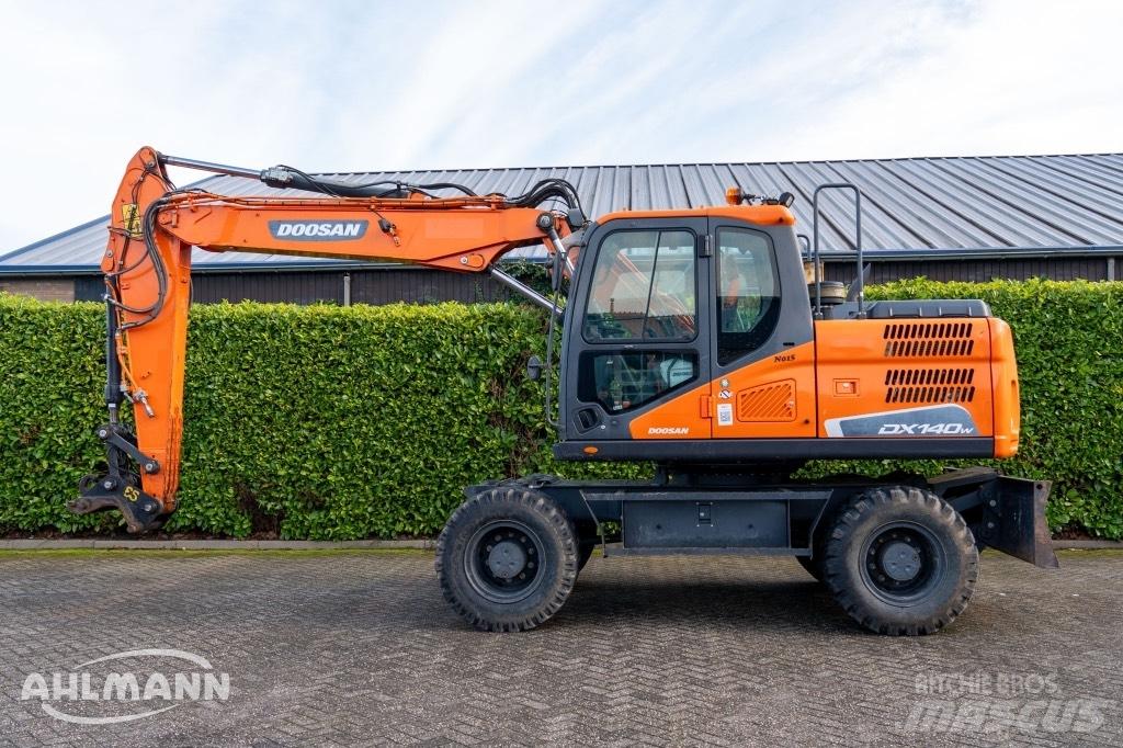 Doosan DX140W-5 Ratasekskavaatorid