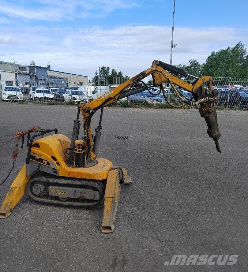 Brokk 90 Lammutusekskavaatorid