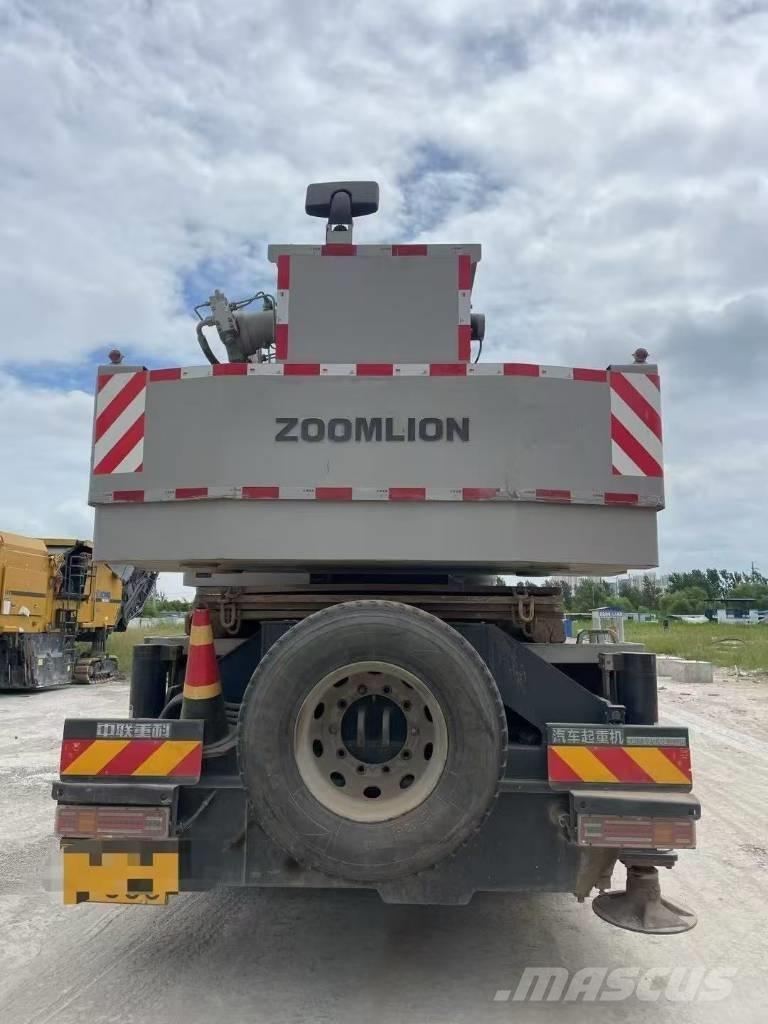 Zoomlion ZTC 350 H Raske maastiku tõstukid
