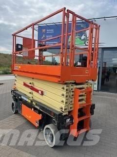 JLG 4045R Käärtõstukid