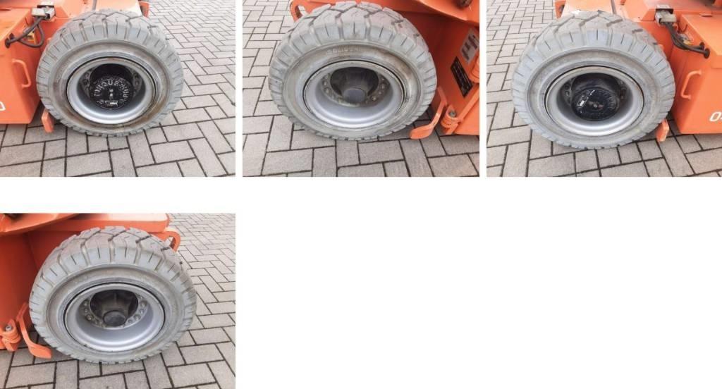 JLG E 300 AJP Iseliikuvad poomtõstukid
