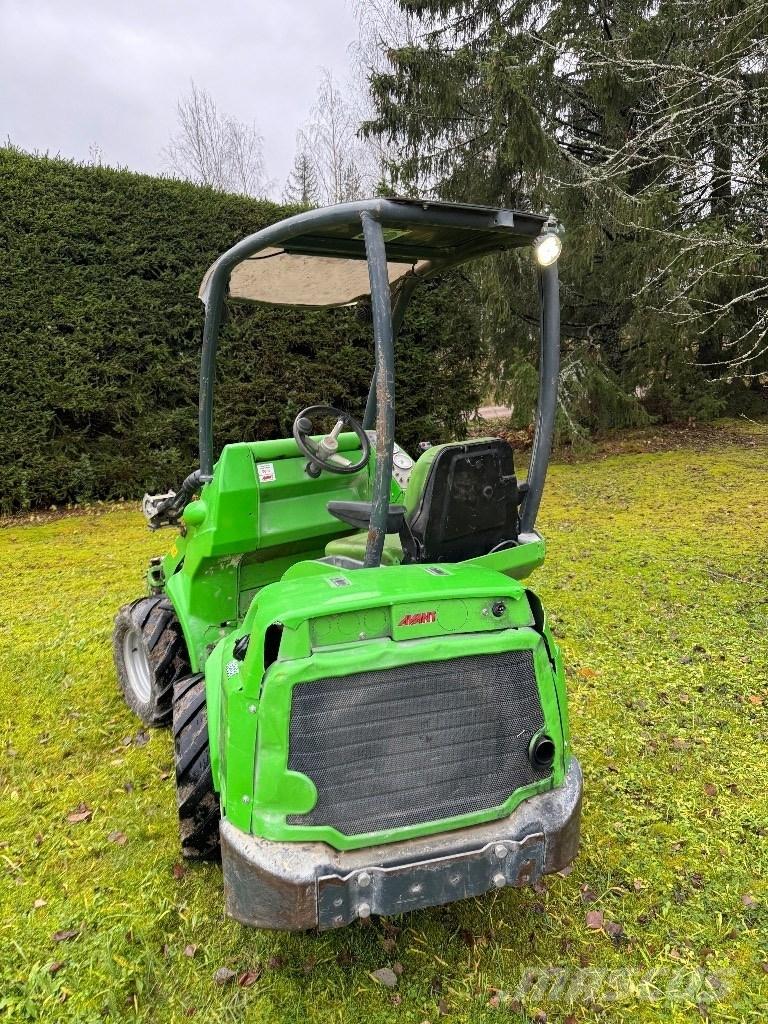 Avant 528 Mitmeotstarbelised laadurid