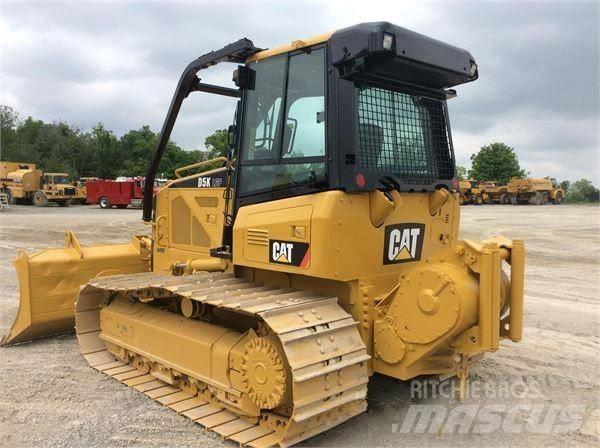 CAT D 5 K LGP Buldooserid