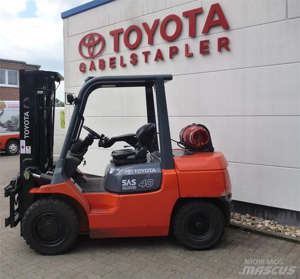 Toyota 02-7FG35 Gaasitõstukid