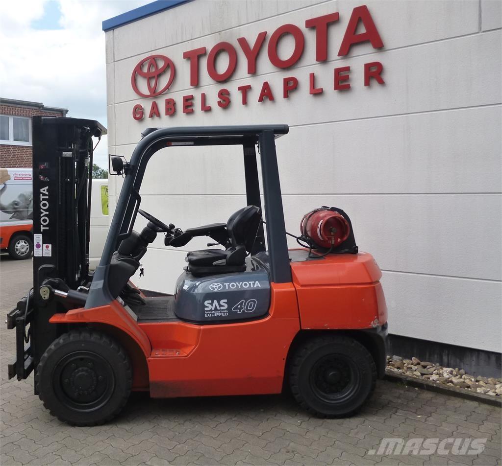 Toyota 02-7FG35 Gaasitõstukid