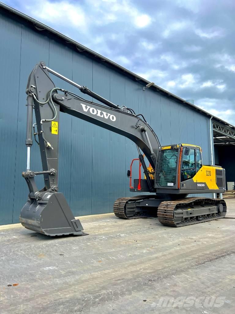Volvo EC210 Roomikekskavaatorid