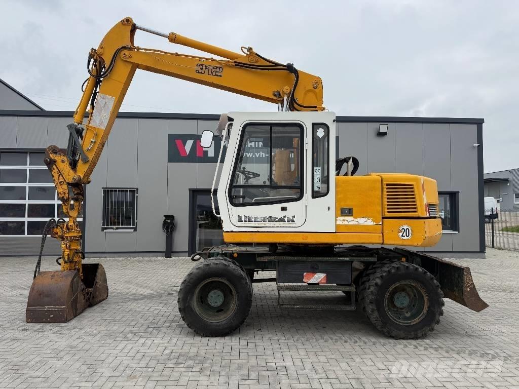 Liebherr A 312 Ratasekskavaatorid