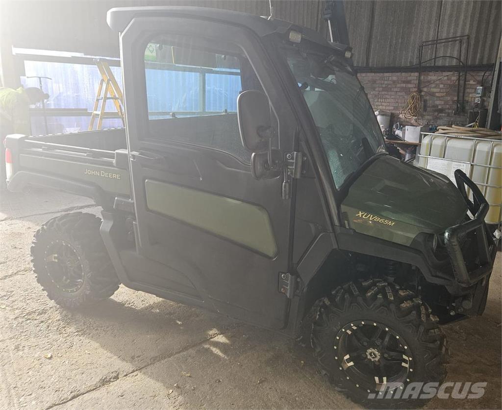 John Deere XUV865M ATV-d