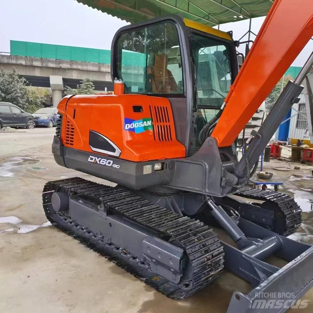 Doosan DX 60-9 C Roomikekskavaatorid